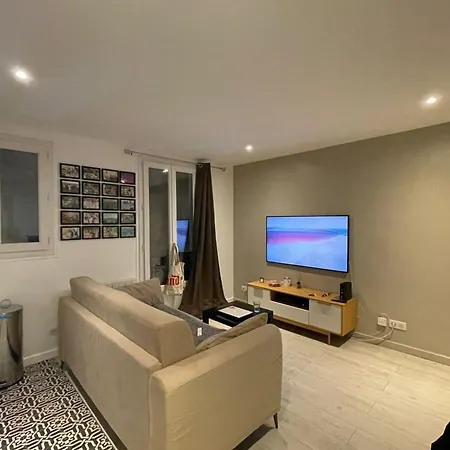 Pretty 36 M Near Batignolles Appartement Paris