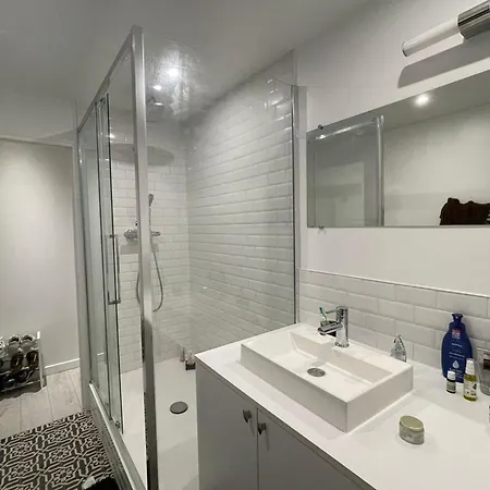 Pretty 36 M Near Batignolles Appartement Paris
